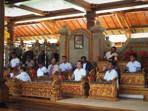 Nusa Dua Bali Indonésia Agosto 2019 Grupo Homens Tocando Instrumentos — Fotografia de Stock