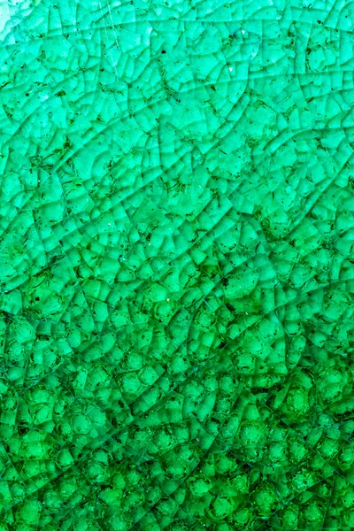 Зелена тріщина керамічна плитка скло — стокове фото