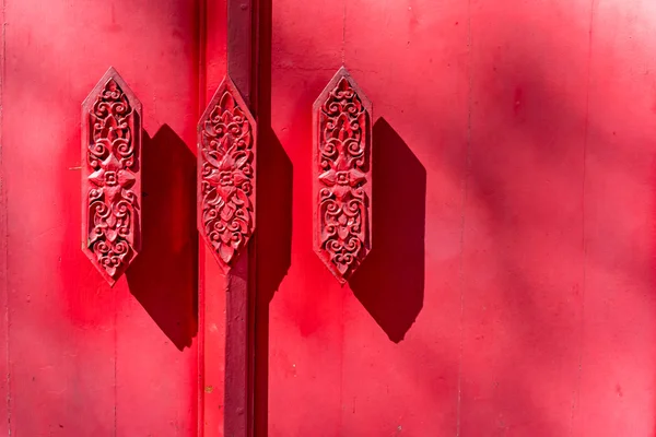 Tür im alten Stil von Thailand — Stockfoto