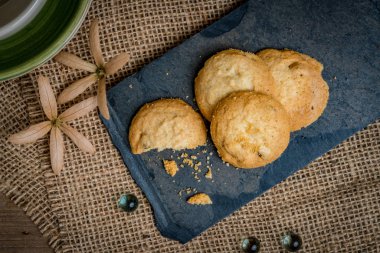 Kahverengi tereyağı kurabiye