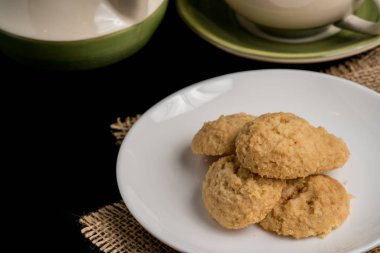 Kahverengi tereyağı kurabiye