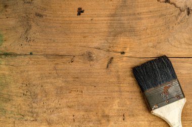 Eski boya fırçası