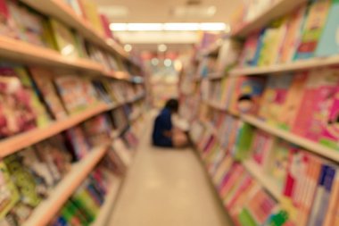 Kitap deposunun bulanık görüntü