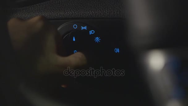 Ontsteking verlichting auto — Stockvideo