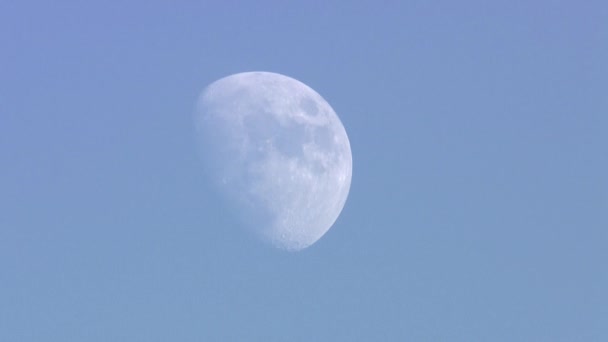 Timelapse Księżyca Niebieskim Niebem — Wideo stockowe