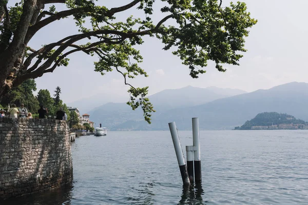 Hermoso pacífico Lago Como —  Fotos de Stock