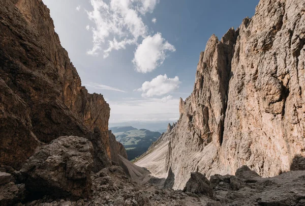 Schilderachtig uitzicht op rotsachtige berglandschap — Stockfoto