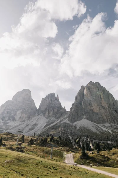 Cable road in Dolomite mountains — Stock Photo, Image