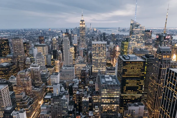 Manhattan panorama při západu slunce — Stock fotografie