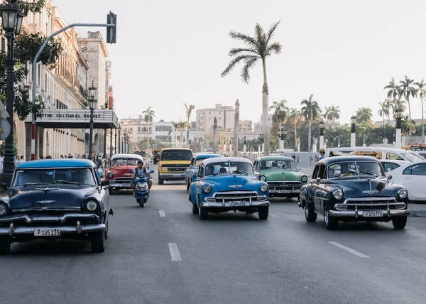 Havane Cuba Janvier 2017 Voitures Rétro Sur Autoroute Centre Ville — Photo