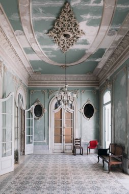 Cienfuegos, Cuba - 9 Ocak 2017: eski bina iç