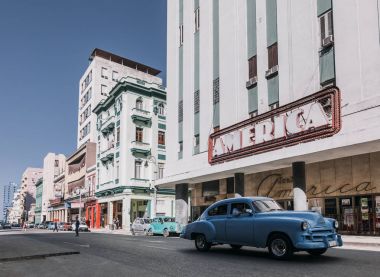 Havana, Küba - 25 Ocak 2017: Amerika tiyatro eski şehirde