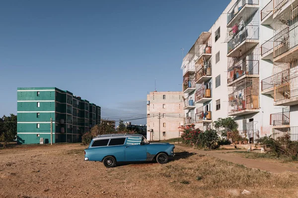 Trinidad Cuba January 2017 Residential Houses Old Car — Stock Photo, Image