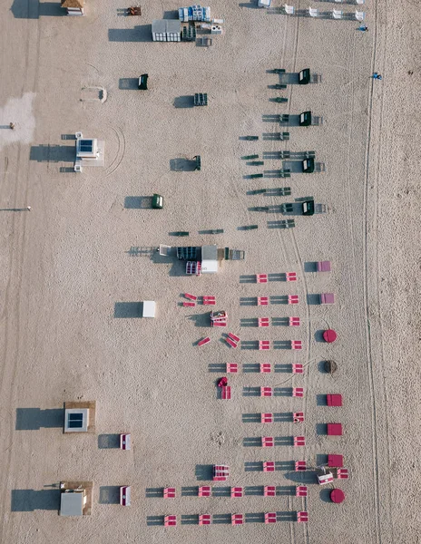 白砂のビーチでサンラウン ジャー マイアミビーチ フロリダ州 アメリカ合衆国の航空写真ビュー — ストック写真