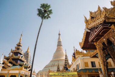 Schwedagon Pagoda mimarisi, Budizm din 
