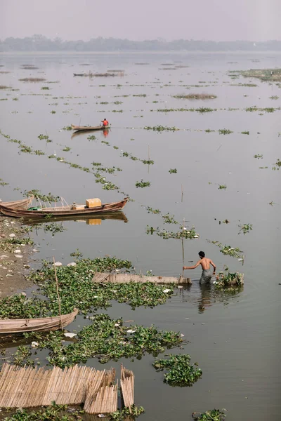 Rivière Dans Campagne Birmanie Les Pêcheurs Dans Rivière — Photo