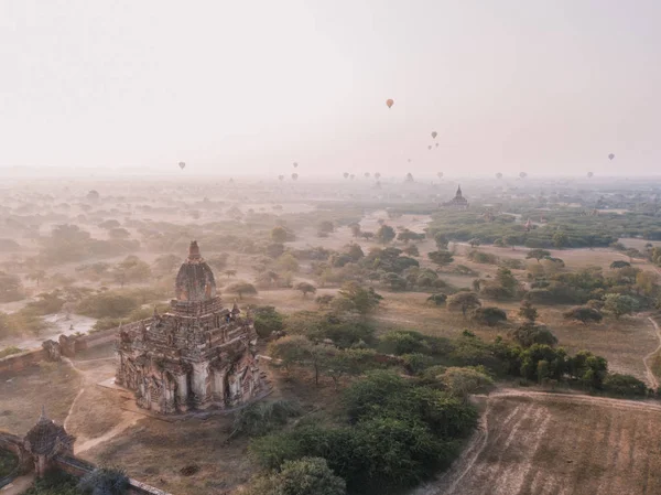 Буддійських Храмів Літаючих Повітряних Кулях Небо — стокове фото