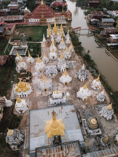 Asya Kırsal Manzara Tapınaklar Nehir Üzerinde Havadan Görünümü — Stok fotoğraf