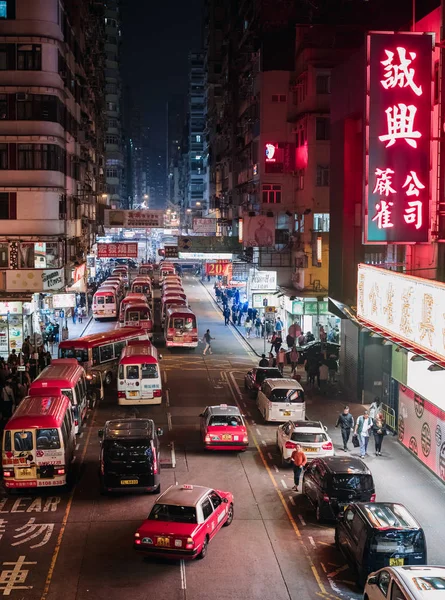 Nacht Mongkok Straat Weg Met Auto Gebouwen Met Neon Reclame — Stockfoto