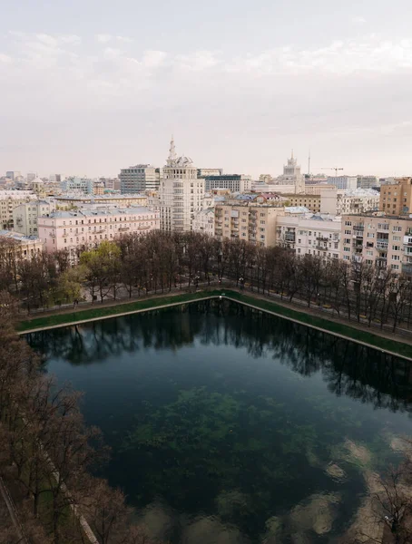 Empty Moscow streets during the quarantine lockdown in April 2020 — Stock Photo, Image