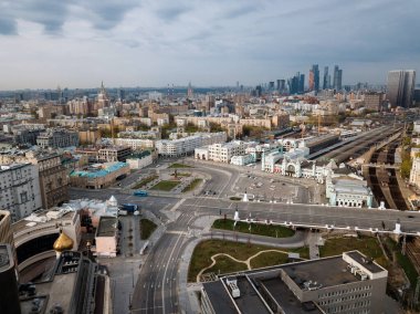 Nisan 2020 'deki karantina süresince Moskova' daki Boş Beyaz Meydan