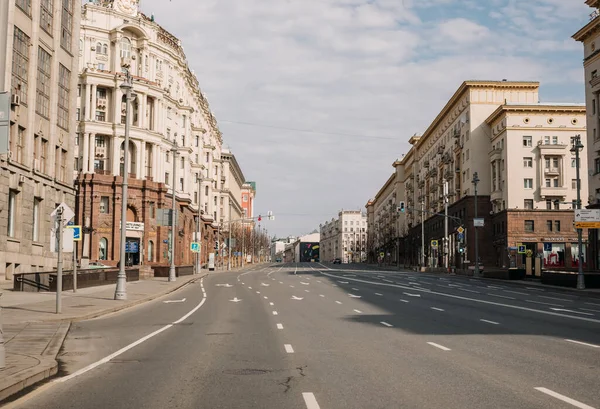 Leere Moskauer Straßen während der Quarantäne-Sperrung im Mai 2020 — Stockfoto