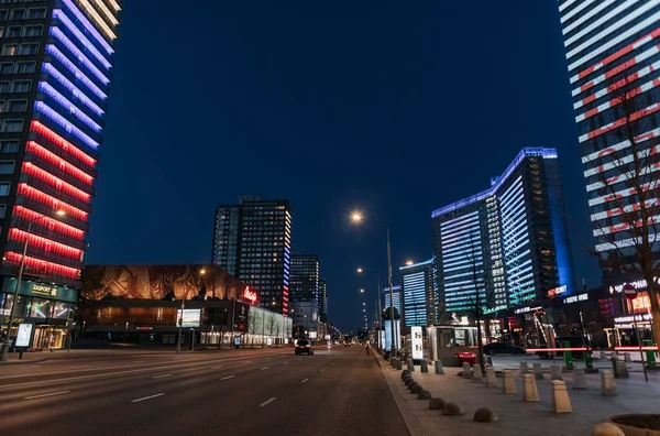 Empty New Arbat street in Moscow during the quarantine lockdown in May 2020 — Stock Photo, Image
