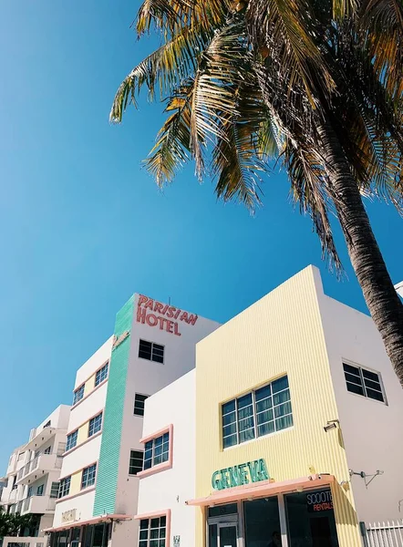 Edifícios de Ocean Drive em Miami South Beach, Florida — Fotografia de Stock