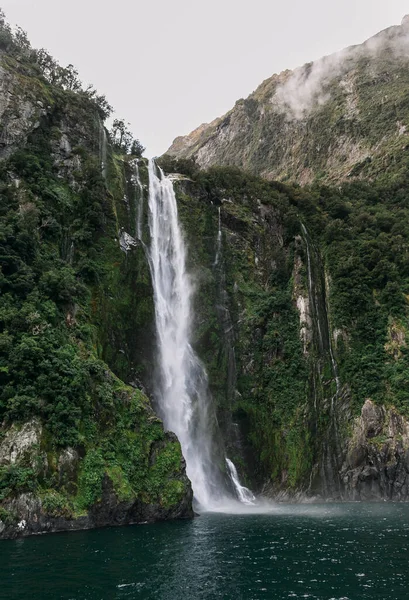 Yeni Zelanda 'da Milford Sound