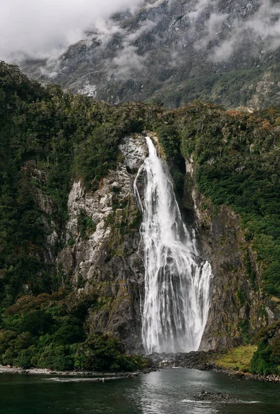 Milford Sound na Nova Zelândia — Fotografia de Stock