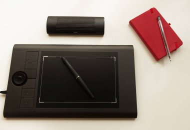 Masa üzerinde Grafik Tablet