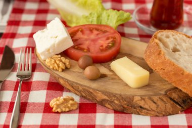 Türk kahvaltı tabağı