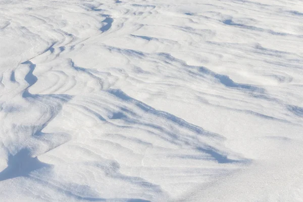 Karların pürüzsüz arkaplanı, kar dalgaları