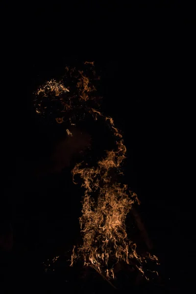 Fotografie von Feuer (Lagerfeuer), einer hellen Flamme — Stockfoto