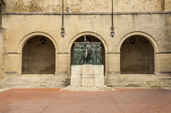 Monument Girolamo Gozi — Stock Photo, Image