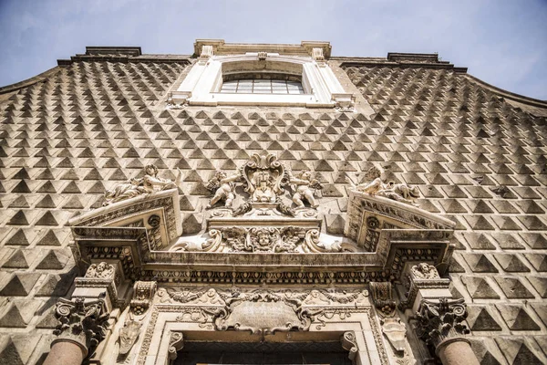 Chiesa del Gesu Nuovo i Neapel — Stockfoto