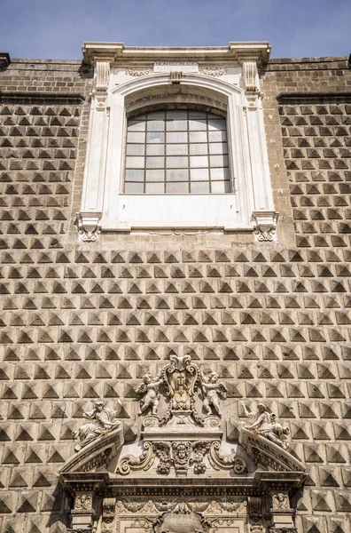 Чіза дель Ґесу Нуово в Неаполі — стокове фото