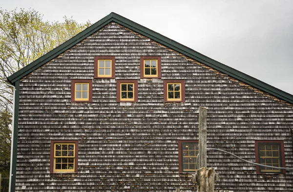 Фермерский дом Новой Англии — стоковое фото