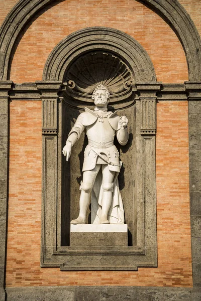 Napoli kralı heykeli — Stok fotoğraf