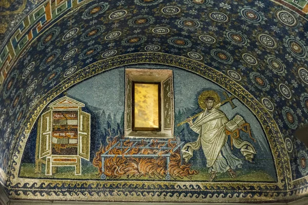 Old mosaics in Galla Placida's mausoleum — Stock Photo, Image