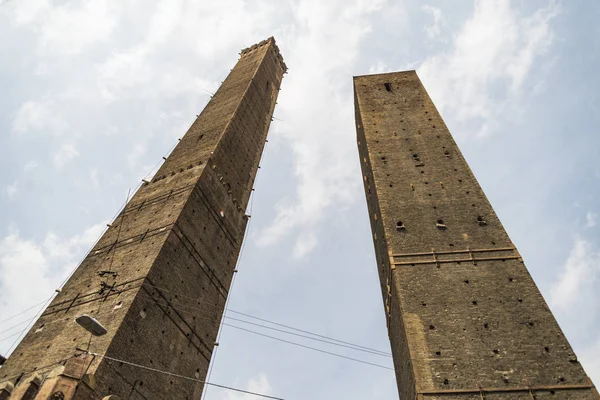 Carignano Torre Degli Asinelli věž a — Stock fotografie