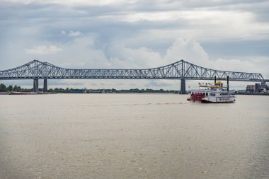 mississippi Nehri üzerinde köprü