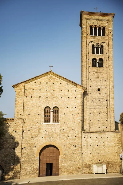 Базилика Сан-Франческо в Равенне — стоковое фото