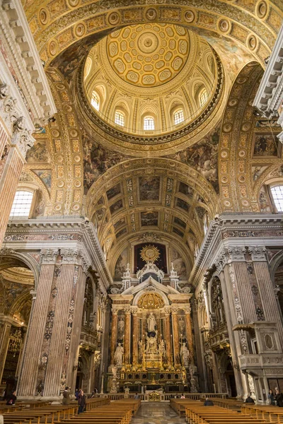 Interieur in de kerk van Gesù Nuovo in Napels — Stockfoto