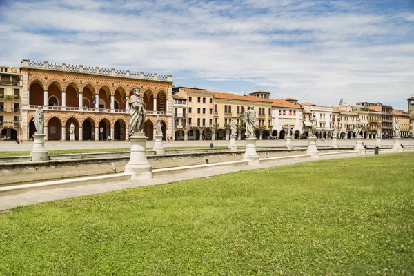 Prato della Valle, Padwa, Włochy — Zdjęcie stockowe