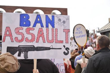 Ulusal okul grev öğrenci protestocu işaret tutan.