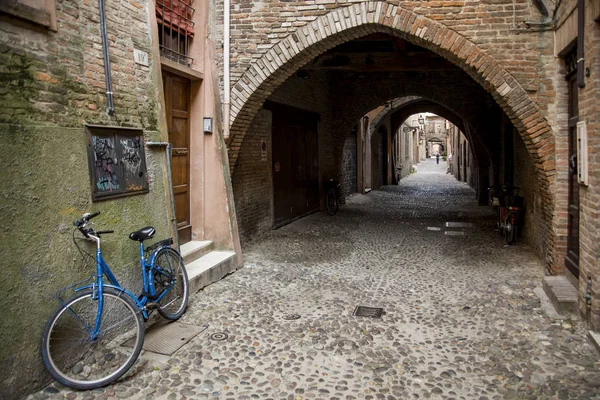 Via delle Volte in Ferrara — 图库照片