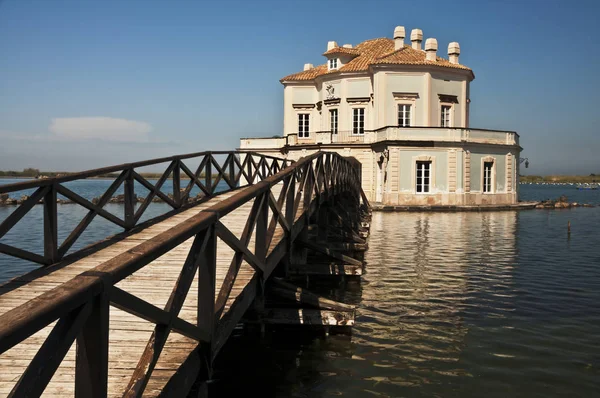 Casina Vanvitelliana in de buurt van Napels, Italië — Stockfoto