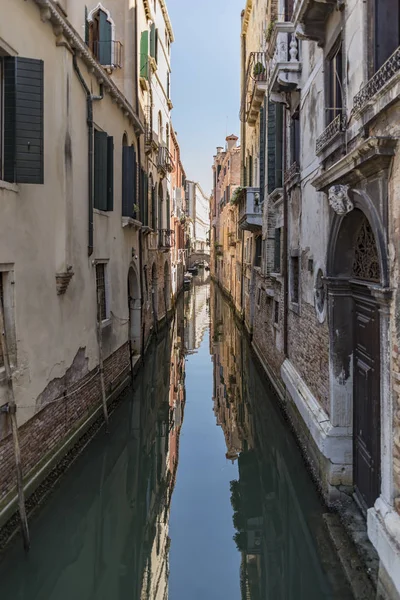 Belle vue sur le canal vénitien — Photo