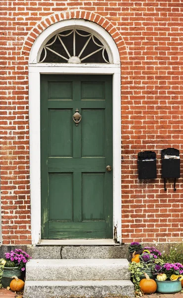 Deur van een typisch New England Residencieel huis — Stockfoto